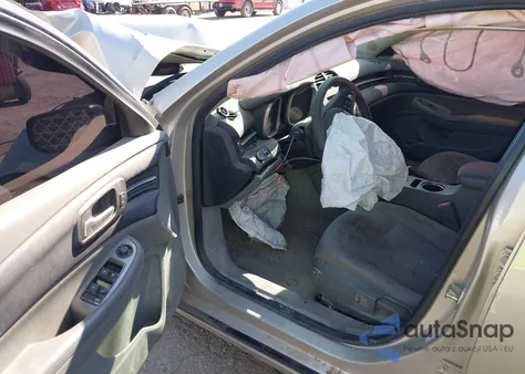 2014 Chevrolet Malibu 1Ls z USA, uszkodzony, nr VIN 1G11B5SL0EF253268